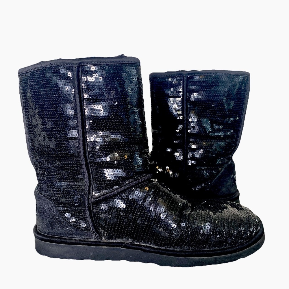 Ugg Classic short Sequin Boot size 9